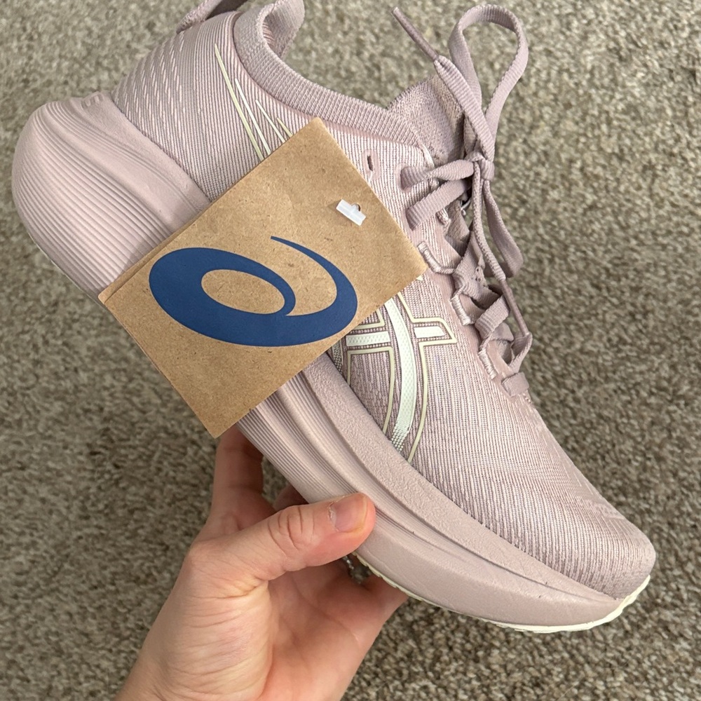 Asics Women's Sneakers in Soft Pink NEW WITH TAGS